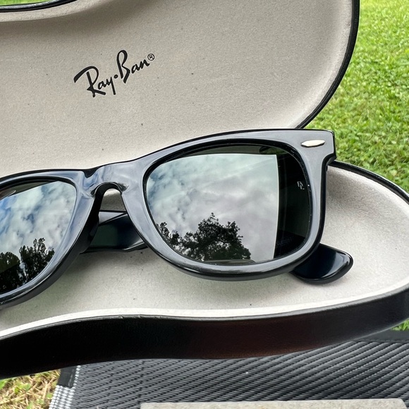 VINTAGE Ray Ban B&L 5022 Classic Wayfarer Sunglasses in Black Ebony - Picture 2 of 9